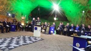 ➤ NOYAU DUR ∴ Les Frères des Cavernes, une très vieille histoire...