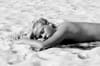 Tu dors ou tu bronzes ? : images captivantes en bord de mer