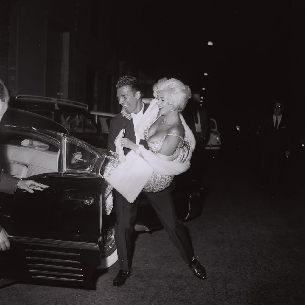 10._Estorick_La_Dolce_Vita_-_Mansfield_and_Hargitay__Rome_1962-7