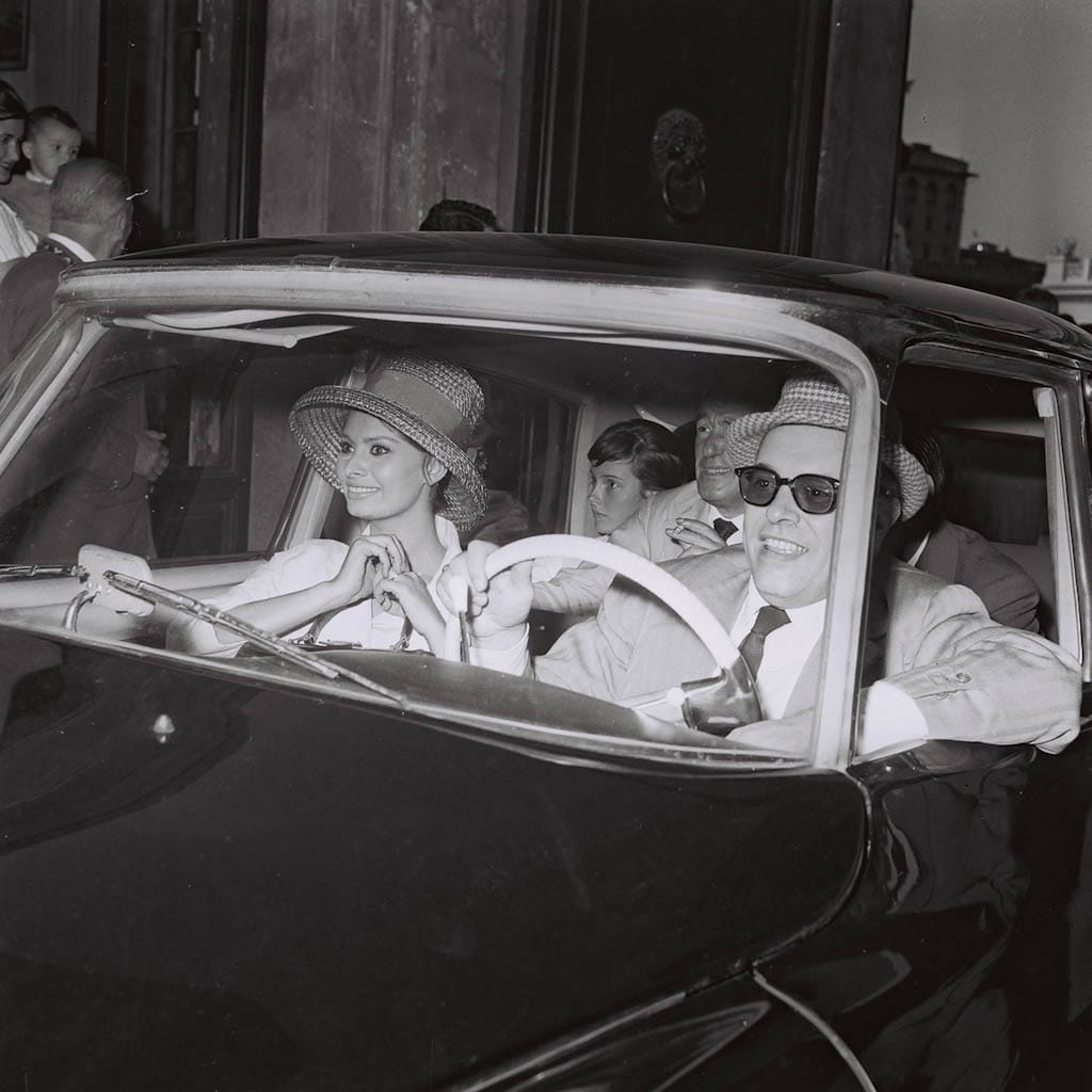 3._Estorick_La_Dolce_Vita_-_Ponti__Loren_and_de_Sica-10