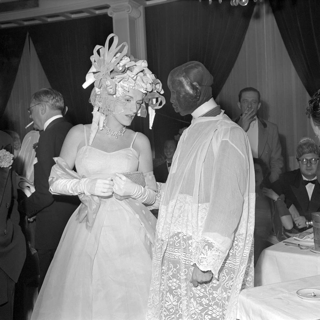 4_BAL_D_ELSA_MAXELL_PARIS_JUIN_1952