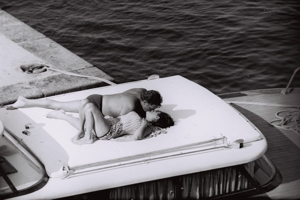5._Estorick_La_Dolce_Vita_-_Burton_and_Taylor-3