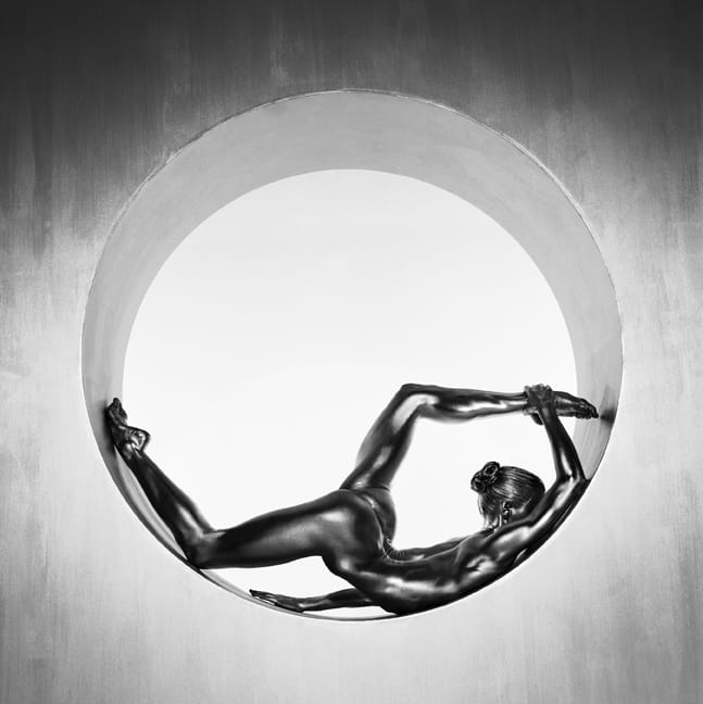 Giulia inside a circle IV
