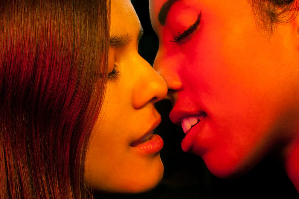 kiss-by-maggie-west-17_1000