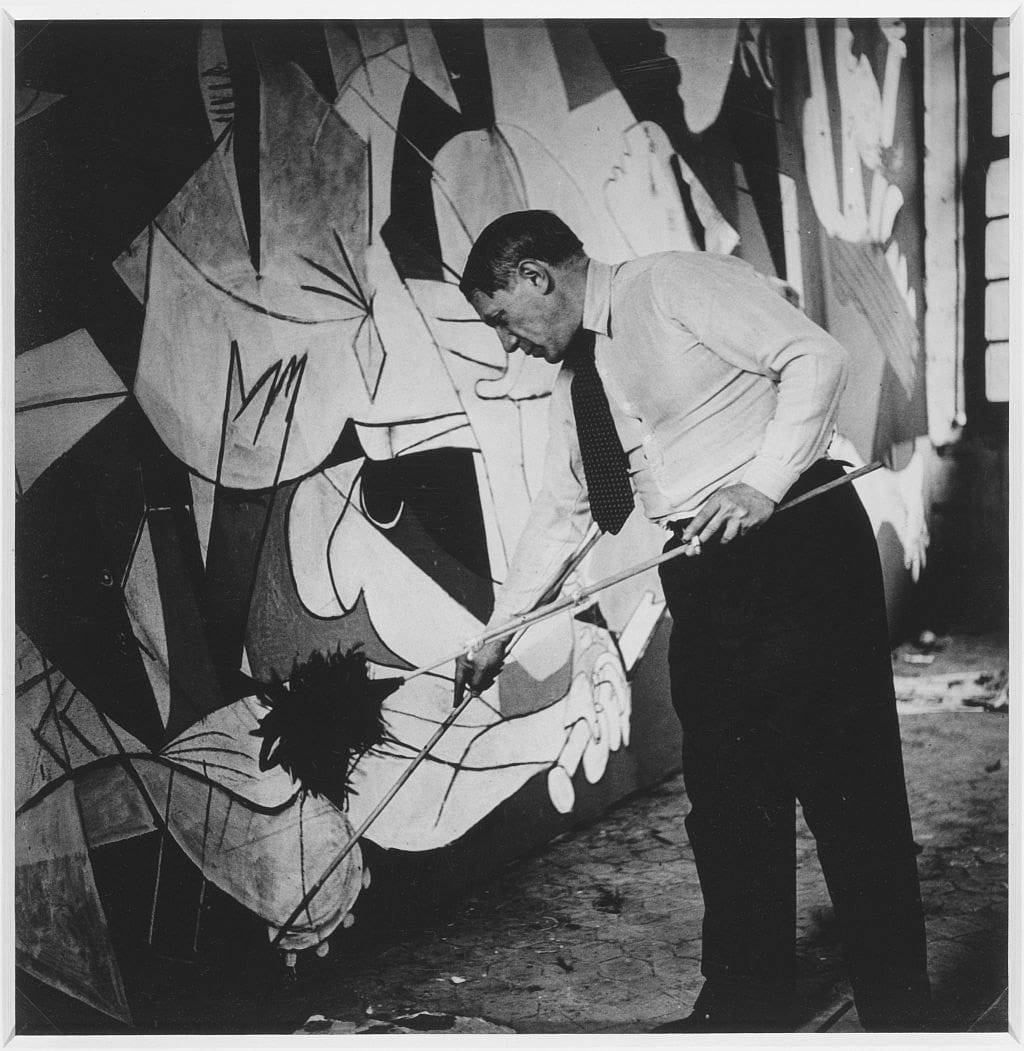 SO-8859-1-Q-travaillant_5F_E0_5FGuernica_5F30-L