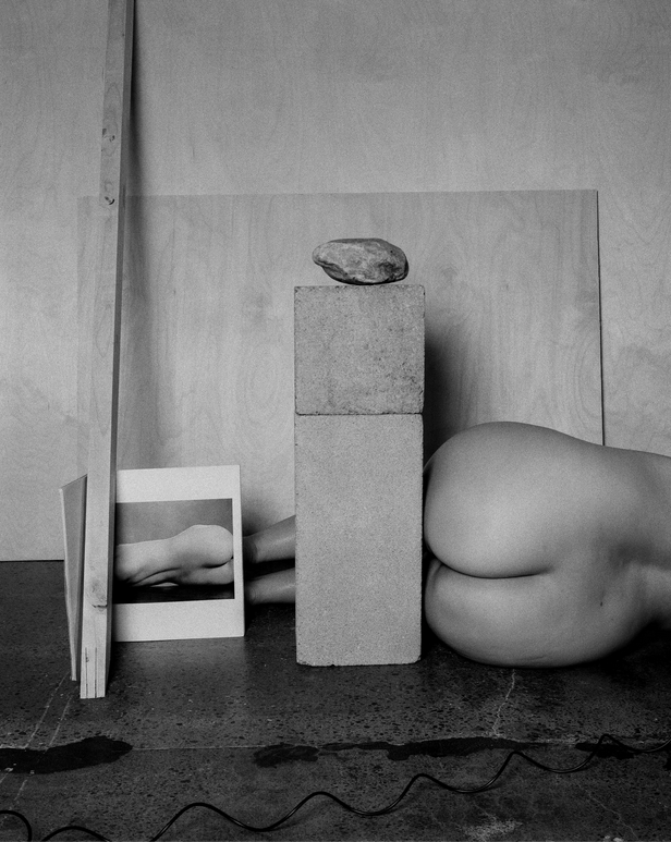 Tarrah Krajnak, Autoportrait en Weston/en Charis Wilson, 1925/2020, série Rituels de maîtres II : les Nus de Weston, 2020.